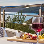 Daire Quiet Family 30m From Maiv Zatoglav Rogoznica (Sibenik-Knin)