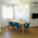 Quiet Family 30m From Maiv Zatoglav