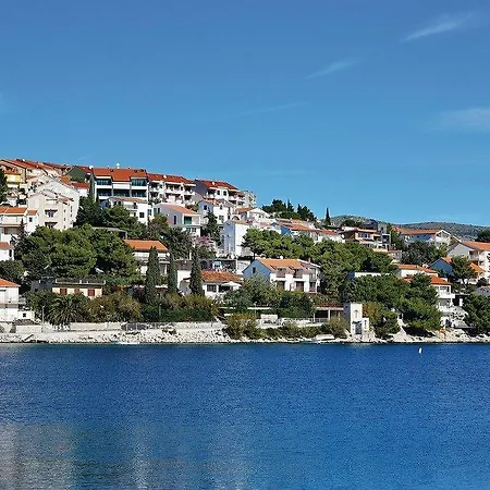 Maiv * Rogoznica (Sibenik-Knin)