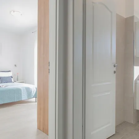 Quiet Family 30m From Maiv Zatoglav Daire