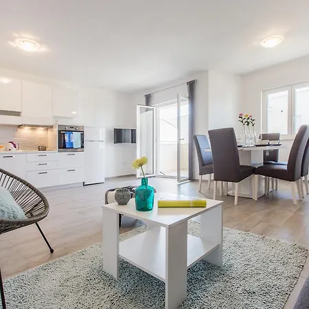 Maiv Residence Family & Seaside Suites Carefree 30M Beach Free Parking Apartmán Rogoznica (Sibenik-Knin)