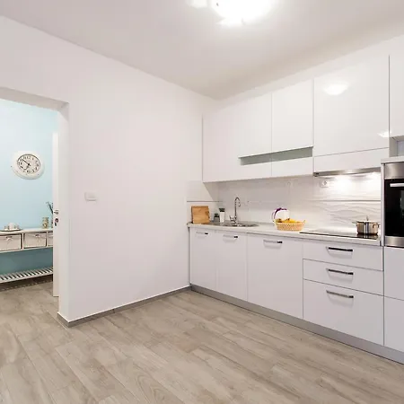 Διαμέρισμα Maiv Residence Family & Seaside Suites Carefree 30M Beach Free Parking Rogoznica (Sibenik-Knin)