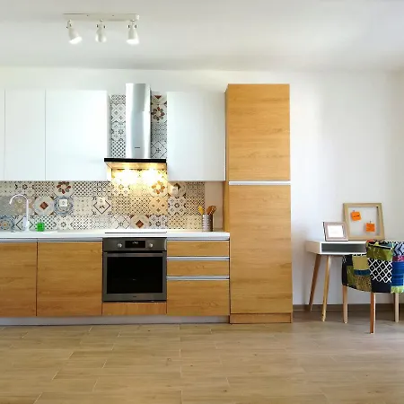 Daire Quiet Family 30m From Maiv Zatoglav Rogoznica (Sibenik-Knin)
