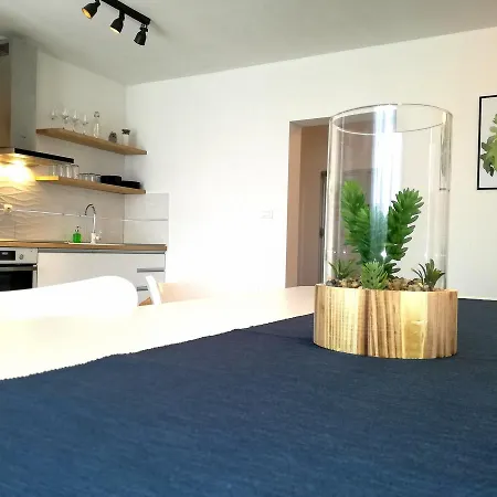 Maiv Residence Family & Seaside Suites Carefree 30M Beach Free Parking Apartment