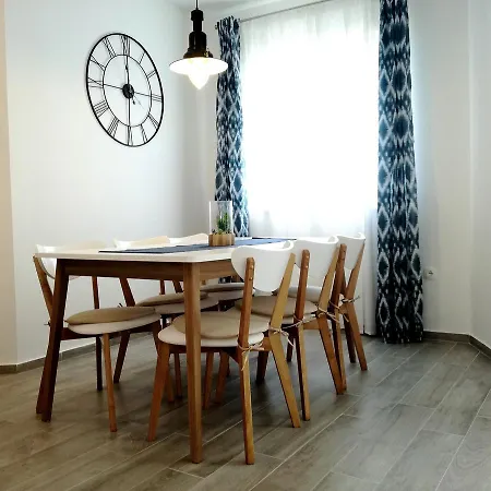 Quiet Family 30m From Maiv Zatoglav