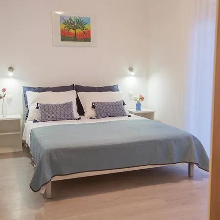 Maiv Apartment