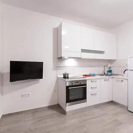 Maiv - Family & Seaside Apartment Rogoznica (Sibenik-Knin)