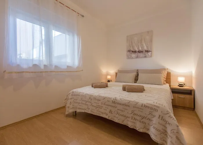 Quiet Family 30m From Maiv Zatoglav Apartment *