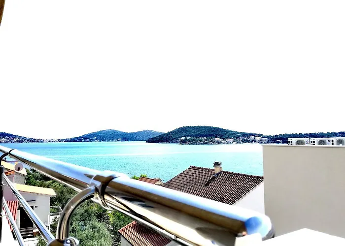 Apartment Quiet Family 30m From Maiv Zatoglav